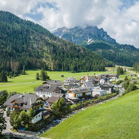 Gasthof Albergo Dolomiten Braies (Prags) Exterior foto