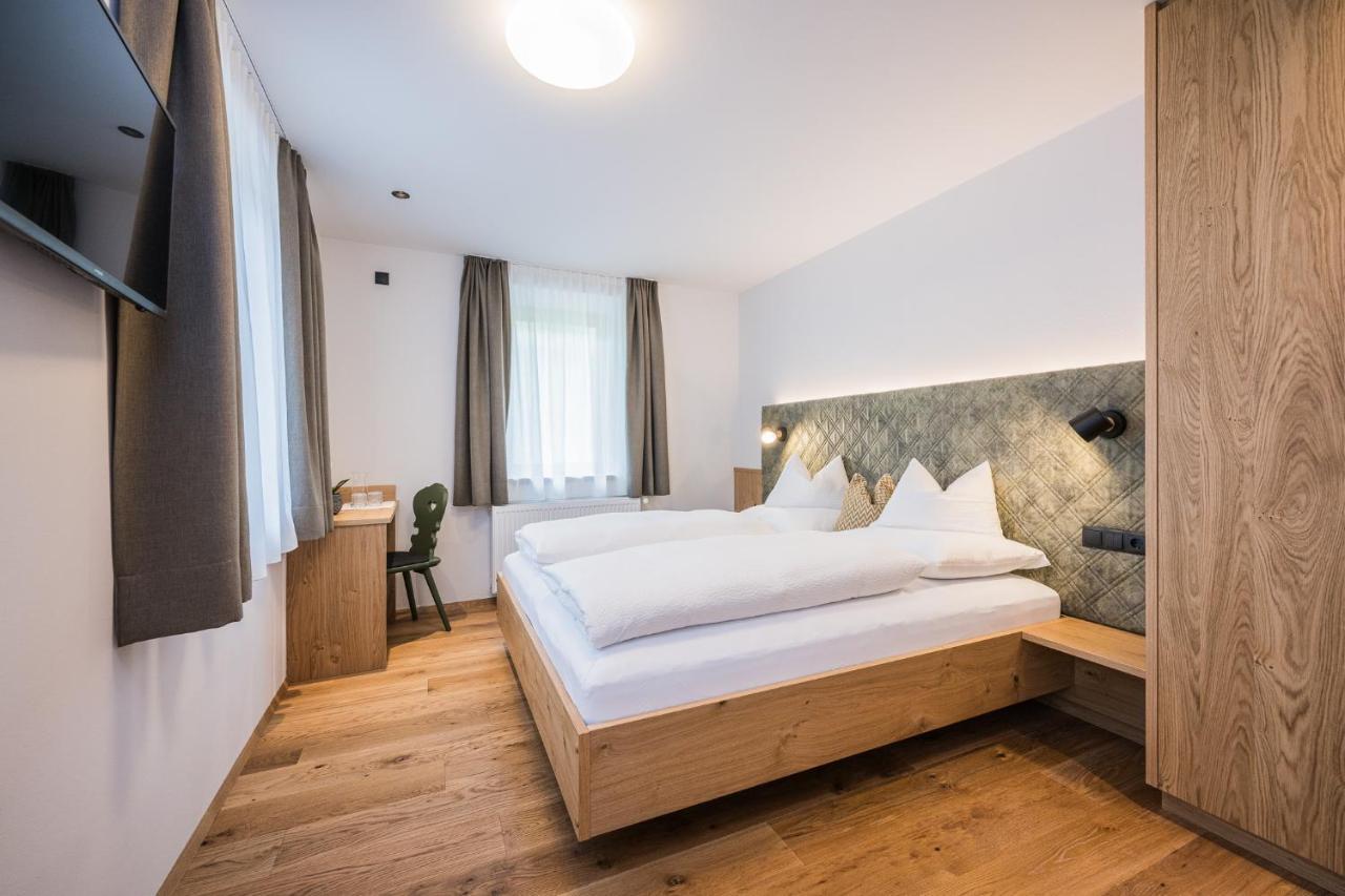 Gasthof Albergo Dolomiten Braies (Prags) Exterior foto