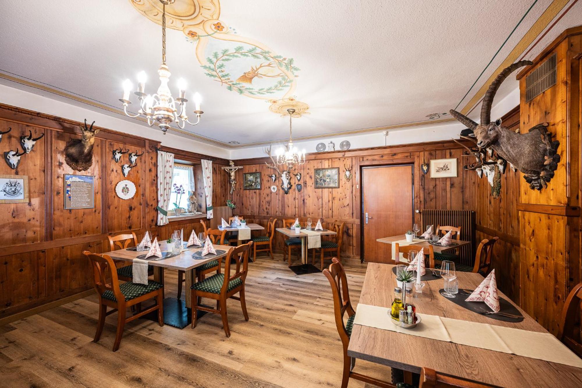 Gasthof Albergo Dolomiten Braies (Prags) Exterior foto
