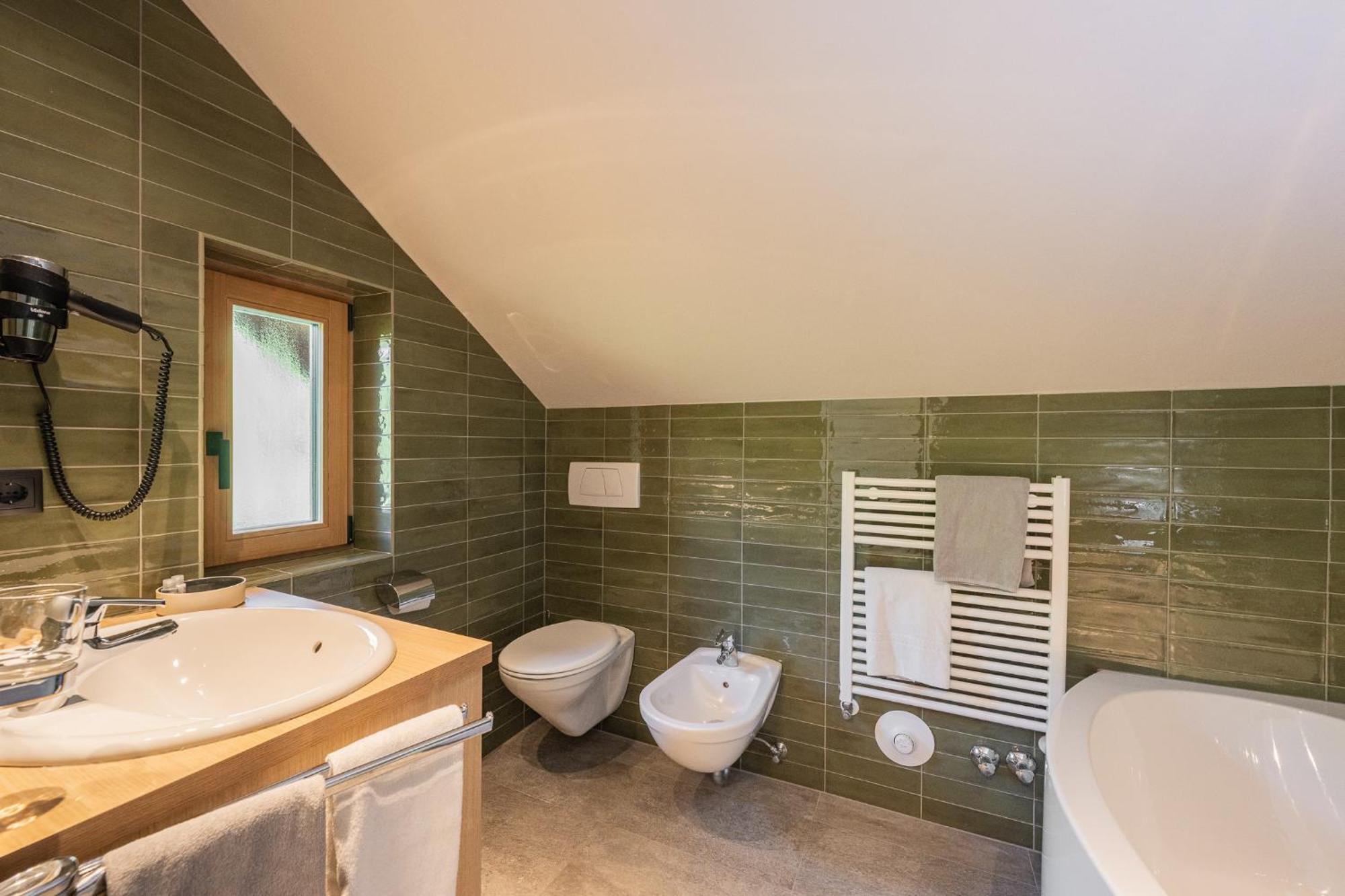 Gasthof Albergo Dolomiten Braies (Prags) Exterior foto